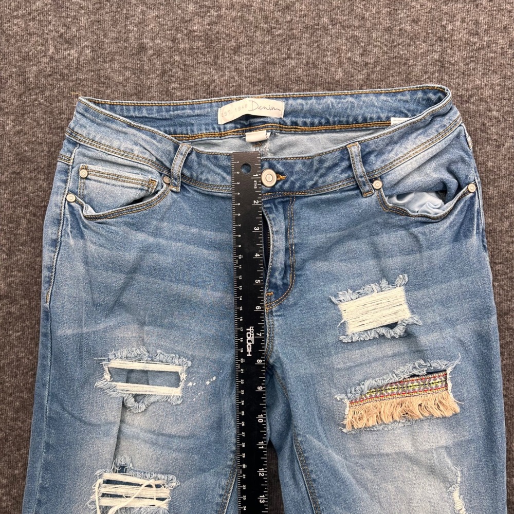 EST. 1946 Denim Womens Low Rise Straight Leg Distressed Boho Fringe Jeans Size 8 - Picture 13 of 15